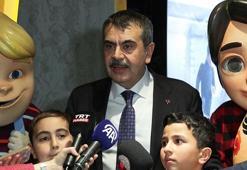 Milli Eğitim Bakanı Tekin, çocuklarla 'Rafadan Tayfa' filmini izledi