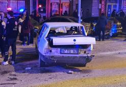 Bursa’da iki otomobil çarpıştı: 4 yaralı