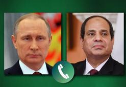 Putin, Mısır Cumhurbaşkanı Sisi ile telefonda görüştü