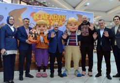 Mustafa Varank, çocuklarla birlikte 'RafadanTayfa Kapadokya' filmini izledi