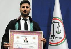 Mübaşir olarak çalıştığı adliyede, öğrenimini tamamlayıp avukat oldu