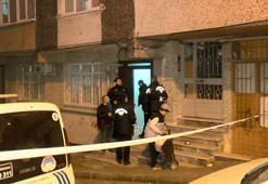 Bahçelievler'de kolonlarında çatlaklar oluşan ve sallanan bina tahliye edildi