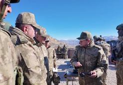 Orgeneral Bayraktaroğlu, Pençe Kaplan ve Pençe Kilit bölgelerinde incelemelerde bulundu