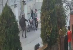 Kızlara kurusıkı tabancayla ateş açan 2 şüpheliyi; çöp atmaya çıkan Uzman Çavuş yakaladı