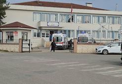 Aynı marketten aldıkları çiğ köfteden yiyen 5 öğrenci hastanelik oldu