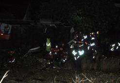 Yolcu otobüsü uçurumdan yuvarlandı: 1 ölü, 9'u ağır, 28 yaralı