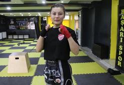 Asansör kazasında 3 parmağını kaybeden Leylanur'un hedefi muaythaide milli takıma seçilmek