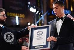 Guinness Ronaldo’nun doğum gününü rekorları ile kutladı