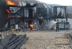 Hatay'da işçilerin kaldığı konteynerler yandı