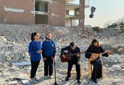 Öğrenciler, depremde hayatını kaybedenleri Yemen Türküsü ile andı