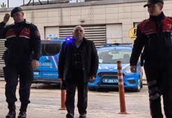 Oğluna tokat attığını iddia ettiği müdür yardımcısını darbetti