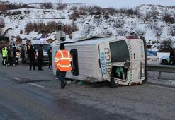 Malatya'da yolcu minibüsü devrildi: 8 yaralı