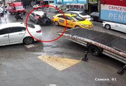 Pendik'te trafik tartışmasında otomobil sürücüsü motokuryeye çarptı; o anlar kamerada