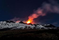 Etna Yanardağı'nda lav akışı başladı