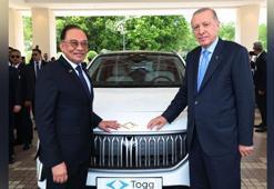 Cumhurbaşkanı Erdoğan, Malezya Başbakanı İbrahim’e Togg hediye etti