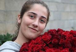 Sevgililer Günü gülleri için zorlu mesai