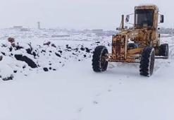 Mardin’de kardan kapanan 20 kırsal mahalle yolu, ulaşıma açıldı