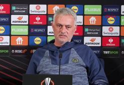 Jose Mourinho: Mevcut durumdan mutluysanız evet zarar veriyorum
