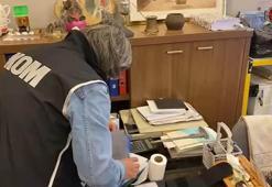 Kendilerini memur olarak tanıtıp 90 milyon TL dolandırdılar