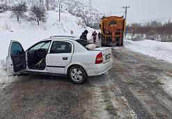 Malatya'da otomobil tuzlama kamyonuna çarptı: 1 ölü, 1 yaralı