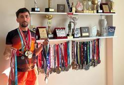 Fiziksel engelini koşarak aştı, 13 yılda 21 birincilik kazandı