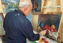 Uzman doktor, 52 yıldır yağlı boya resim yapıyor