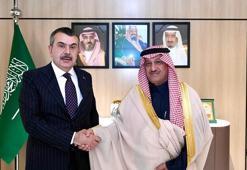Bakan Tekin, Suudi Arabistan Eğitim Bakanı El-Benyan ile bir araya geldi
