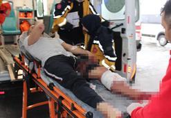 Elinden cep telefonu alan ağabeyi ile annesini bacaklarından bıçakladı