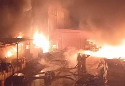 Kauçuk fabrikasında çıkan yangın, 4 saatte söndürüldü