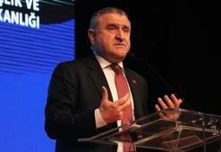 Bakan Bak: Ülkesinin önemli değerlerini özümsemiş, vatanını seven gençler istiyoruz