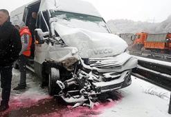 Anadolu Otoyolu'nda 3 ayrı kaza; 1 yaralı, 6 araç hasar gördü