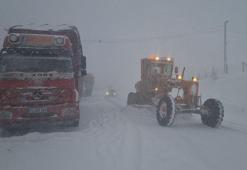 Kocayayla geçidinde kar kalınlığı 40 santimetreye ulaştı
