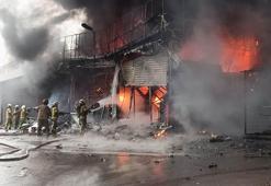 Bursa'da otomotiv yağ bayisinde yangın kontrol altına alındı