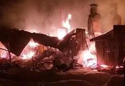 Trabzon’da 2 katlı ahşap ev yandı