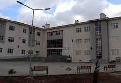 Gönül ilişkisi yaşadığı öğretmeni okulda silahla yaralayan kadına 100 metre şartıyla tahliye