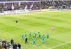 Anderlecht-Fenerbahçe maçı kaldığı yerden başladı