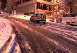 Küçükçekmece'de araç sürücüleri ve yayaların yokuşla imtihanı