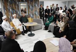 Cumhurbaşkanı Erdoğan, cuma namazını Mevlana Camisi'nde kıldı