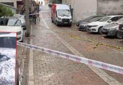 Küçükçekmece'de 13 katlı binanın çatısına yıldırım düştü