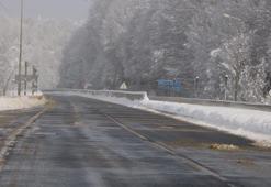 Bolu Dağı'nda hafif kar yağışı
