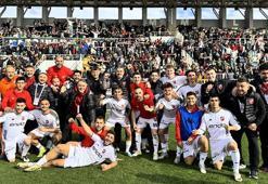 Karşıyaka ikinci yarıda zirvede