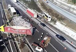 Kuzey Marmara Otoyolu'nda TIR otobüse çarptı