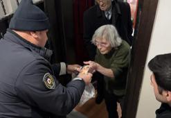 Avcılar'da kapıda kaldı itfaiyeyi çağırdı ' Bu kadar gürültüyü nasıl duymazsın' diye eşine sitem etti