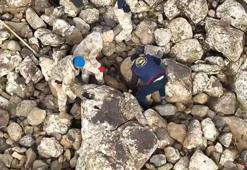 Jandarma, taşların arasını didik didik aradı; silah ve mühimmat bulundu
