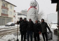Samsun’da 4 metre boyunda kardan adam yaptılar