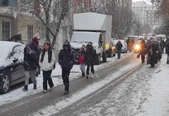 Van'ın 3 ilçesinde eğitime 'kar' engeli