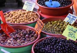 Tarihi Kemeraltı Çarşısı'nda ramazan hareketliliği