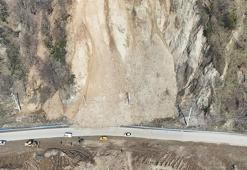 Düzce'de heyelan; 4 köy ve 2 mahallenin yolu trafiğe kapatıldı