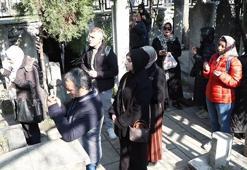 Fatih'te bulunan Mehmet Emin Tokadi Türbesi'nde Ramazan yoğunluğu