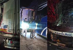 Mersin'de yolcu otobüsü, TIR'a çarptı: 10 yaralı